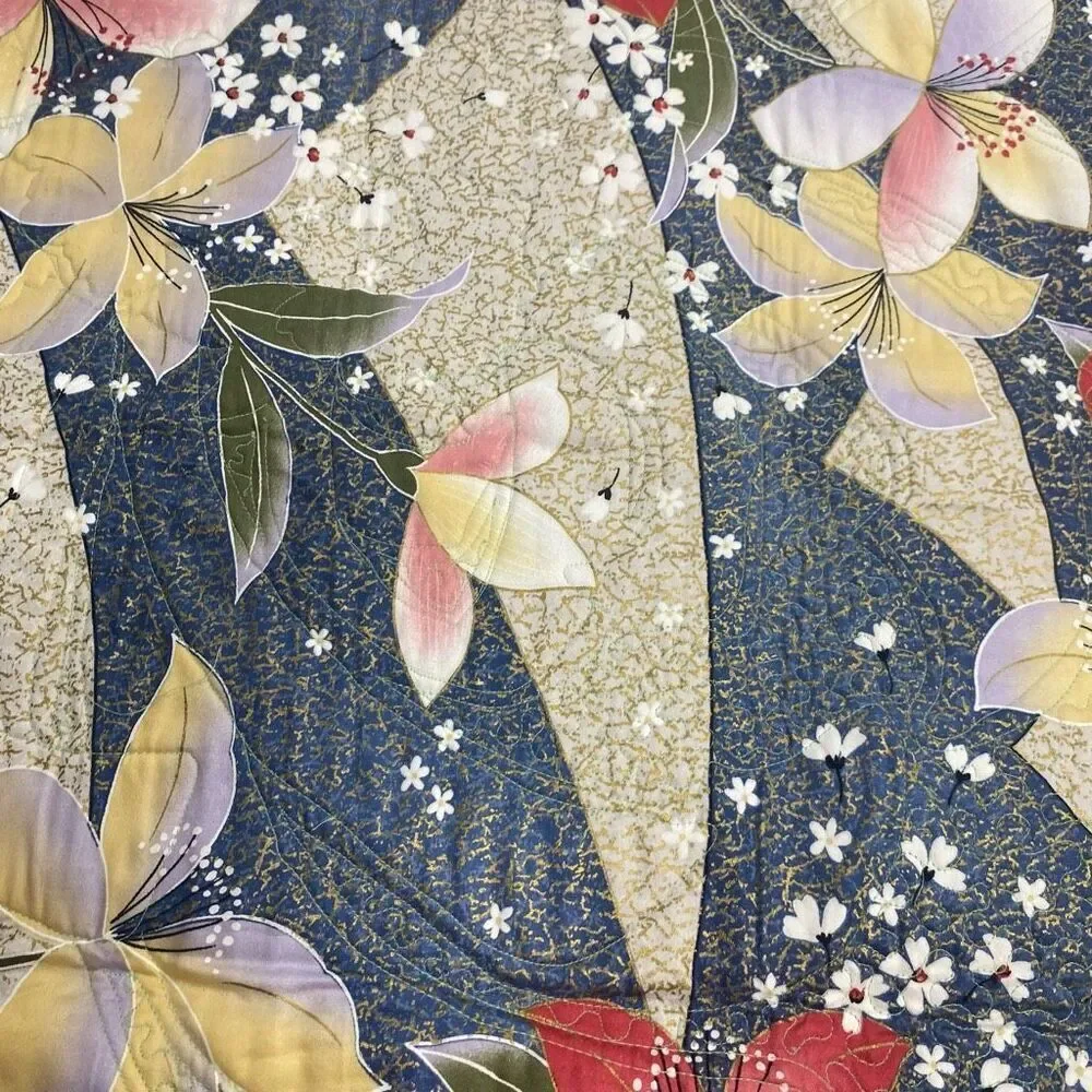 Handcrafted Bold Floral Quilt Wall Hanging 31X34 Multicolor Machine‎ Stiched
